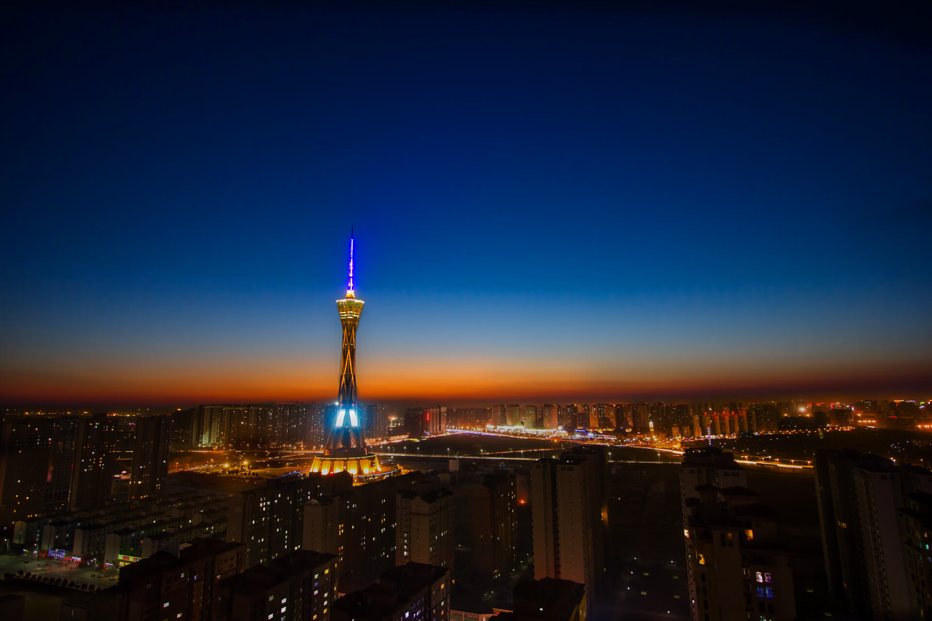 “2025世界运动会:定向越野赛场上的极速徒步”