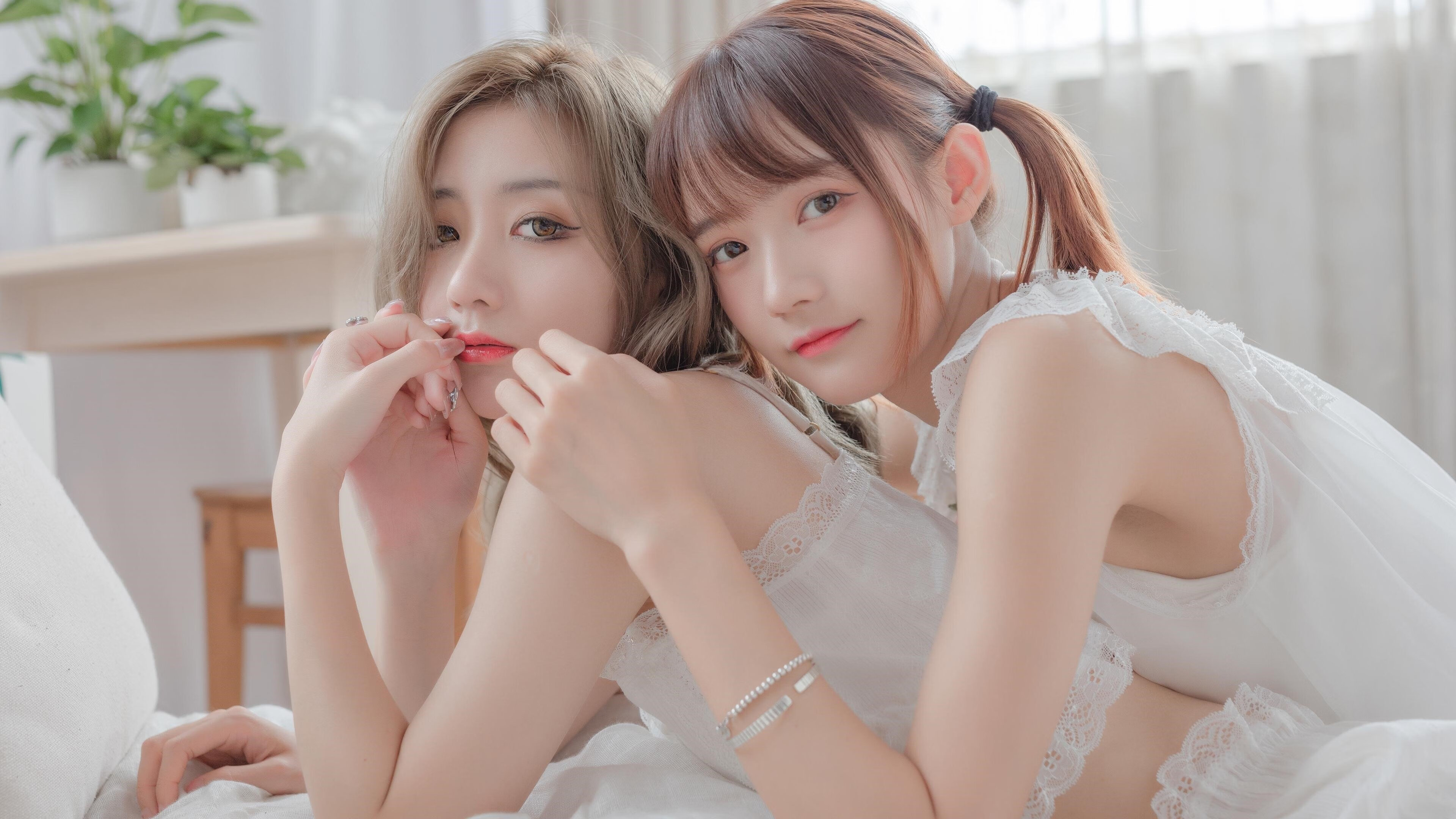 技术雷达图显示团队整体进步，团队成长雷达图